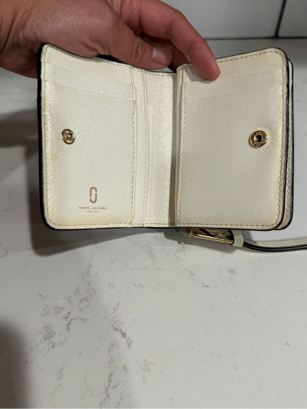 Marc Jacobs Black Leather Crossbody Bag with matching wallet - Picture 5 of 10